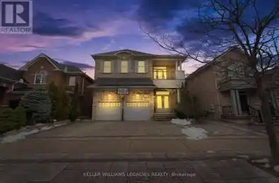 31 Chayna Crescent Vaughan (Patterson) Ontario L6A0N2