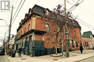 83 Elm Grove Unit# Upper Toronto (South Parkdale) Ontario M6K1L5