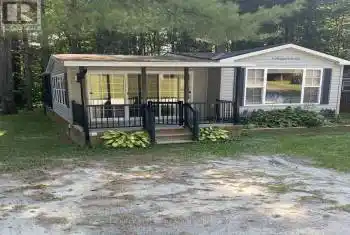 1082 Shamrock Marina Road Unit# 103, Gravenhurst (Morrison), Ontario P0E1N0, 2 Bedrooms Bedrooms, ,1 BathroomBathrooms,Commercial,For Sale,Shamrock Marina,X12046916