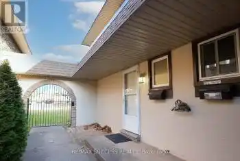 4230 Meadowvale Drive Unit# 4, Niagara Falls (212 - Morrison), Ontario L2E5W7, 3 Bedrooms Bedrooms, ,3 BathroomsBathrooms,All Houses,For Sale,Meadowvale,X12038964