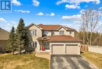 4 GOLD PARK Gate, Essa (Angus), Ontario L3W0C2, 4 Bedrooms Bedrooms, ,4 BathroomsBathrooms,All Houses,For Sale,GOLD PARK,N12047482