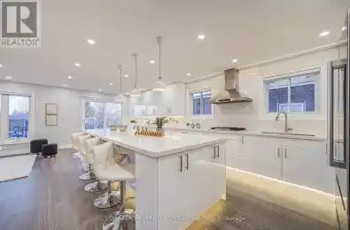36 Heatherside Drive Toronto (L'Amoreaux) Ontario M1W1T7