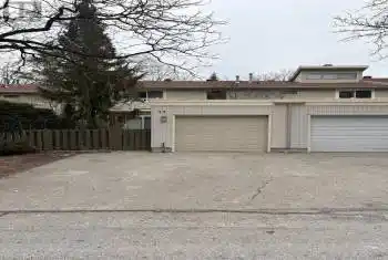 27 WILSONVIEW Avenue Unit# 4, Guelph, Ontario N1G2W5, 4 Bedrooms Bedrooms, ,4 BathroomsBathrooms,All Houses,For Sale,WILSONVIEW,40707379