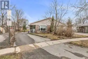 22 Burbank Place, Barrie (Grove East), Ontario L4M2S8, 4 Bedrooms Bedrooms, ,2 BathroomsBathrooms,All Houses,For Sale,Burbank,S12048080