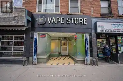 886 Bloor Street Toronto (Dovercourt-Wallace Emerson-Junction) Ontario