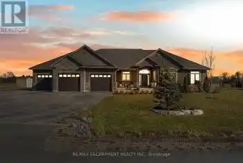5 SILVERTHORNE Court, Haldimand (Dunnville), Ontario N1A2W2, 5 Bedrooms Bedrooms, ,3 BathroomsBathrooms,All Houses,For Sale,SILVERTHORNE,X12048676