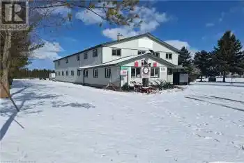 559 BERVIE, Kincardine, Ontario N2Z2X5, 5 Bedrooms Bedrooms, ,1 BathroomBathrooms,All Houses,For Sale,BERVIE,40710679