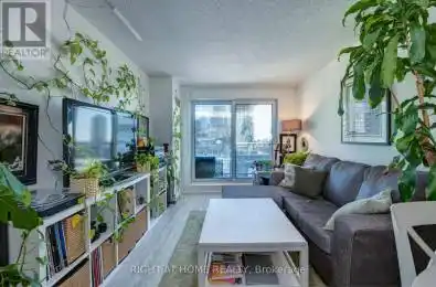 230 King Street Unit# 1723 Toronto (Moss Park) Ontario M5A1K5