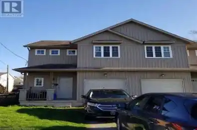 33 PINECREST Avenue St. Catharines Ontario L2T1C9
