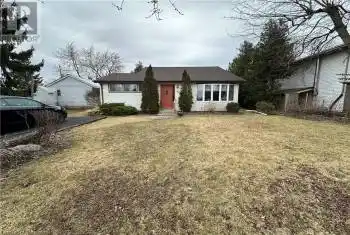 44 WOODHOUSE Avenue, Port Dover, Ontario N0A1N8, 2 Bedrooms Bedrooms, ,2 BathroomsBathrooms,All Houses,For Sale,WOODHOUSE,40709731