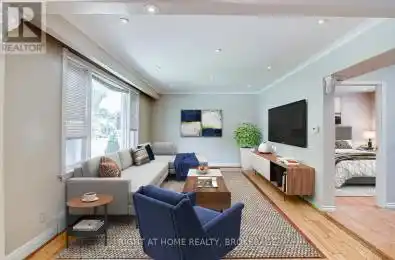 92 Lawrence Avenue Richmond Hill (Crosby) Ontario L4C1Z3