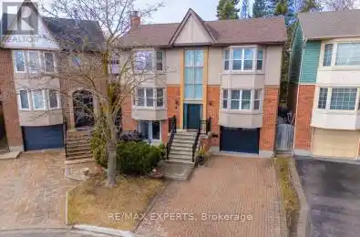 4 Amos Maynard Circle Vaughan (West Woodbridge) Ontario L4L3B8