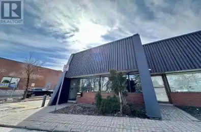 151 Esna Park Drive Unit# 30 Markham (Milliken Mills West) Ontario L3R