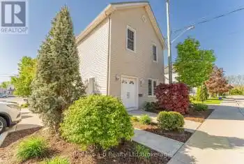 49 Brock Street, Tillsonburg, Ontario N4G2A4, ,All Houses,For Sale,Brock,X12049941