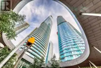 14 York Street Unit# 5811, Toronto (Waterfront Communities), Ontario M5J2Z2, 1 Bedroom Bedrooms, ,1 BathroomBathrooms,Condo,For Rent,York,C12050195