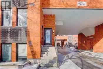 68 Winston Park Boulevard Unit# 63, Toronto (Downsview-Roding-CFB), Ontario M3K1C3, 2 Bedrooms Bedrooms, ,2 BathroomsBathrooms,All Houses,For Sale,Winston Park,W12050199
