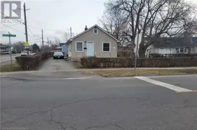 24 BLOOMFIELD Avenue St. Catharines Ontario L2P1X1
