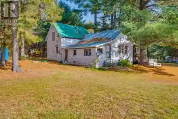 502 South Baptiste Lake Road, Hastings Highlands (Herschel Ward), Ontario K0L1C0, 3 Bedrooms Bedrooms, ,1 BathroomBathrooms,All Houses,For Sale,South Baptiste Lake,X12050594