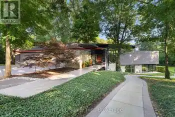 250 Canboro Road, Pelham (662 - Fonthill), Ontario L0S1M0, 3 Bedrooms Bedrooms, ,10 BathroomsBathrooms,All Houses,For Sale,Canboro,X12050498