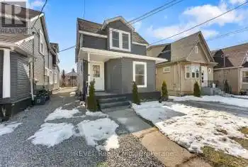 30 Division Street, St. Catharines (450 - E. Chester), Ontario L2R3G2, 2 Bedrooms Bedrooms, ,1 BathroomBathrooms,All Houses,For Rent,Division,X12050774