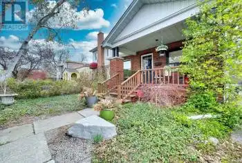 43 Stanhope Avenue, Toronto (Broadview North), Ontario M4K3N4, 3 Bedrooms Bedrooms, ,2 BathroomsBathrooms,All Houses,For Rent,Stanhope,E12050846