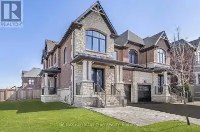 2 Great Heron Court King (King City) Ontario L7B0P4