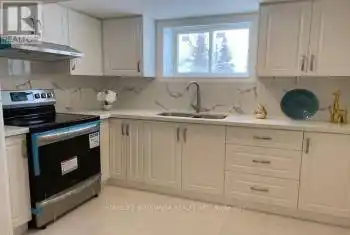 300 Searle Avenue, Toronto (Bathurst Manor), Ontario M3H4C4, 3 Bedrooms Bedrooms, ,3 BathroomsBathrooms,All Houses,For Rent,Searle,C12050978