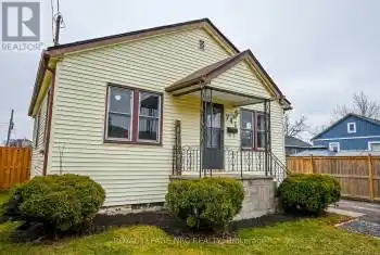 741 Elm Street, Port Colborne (877 - Main Street), Ontario L3K4R2, 3 Bedrooms Bedrooms, ,2 BathroomsBathrooms,All Houses,For Sale,Elm,X12050231