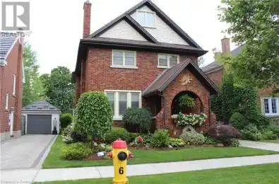 77 BORDEN Avenue Kitchener Ontario N2H3J2