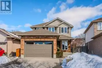 7 Hill Trail, Guelph (Grange Road), Ontario N1E7C8, 3 Bedrooms Bedrooms, ,4 BathroomsBathrooms,All Houses,For Sale,Hill,X12051057