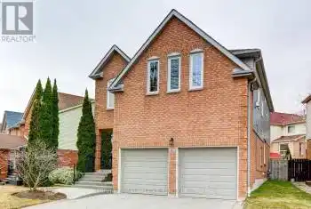 128 Bassett Boulevard, Whitby (Pringle Creek), Ontario L1N8X5, 4 Bedrooms Bedrooms, ,3 BathroomsBathrooms,All Houses,For Sale,Bassett,E12051427