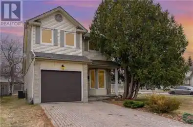 542 DRUMMERHILL Crescent Waterloo Ontario N2T1G4