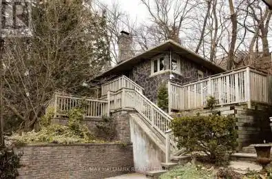 16 Glen Davis Crescent Toronto (East End-Danforth) Ontario M4E1X5