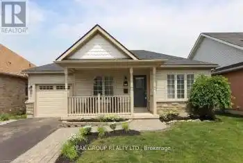 34 COLE Crescent, Niagara-on-the-Lake (107 - Glendale), Ontario L0S1J0, 6 Bedrooms Bedrooms, ,3 BathroomsBathrooms,All Houses,For Rent,COLE,X12051793