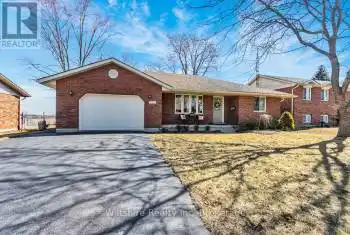 197 Duncombe Road, Norfolk (Waterford), Ontario N0E1Y0, 2 Bedrooms Bedrooms, ,2 BathroomsBathrooms,All Houses,For Sale,Duncombe,X12050318