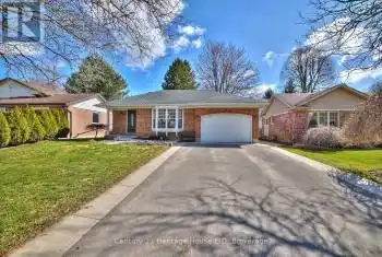 5 Brookbank Cres Crescent, Pelham (662 - Fonthill), Ontario L0S1E0, 4 Bedrooms Bedrooms, ,2 BathroomsBathrooms,All Houses,For Sale,Brookbank Cres,X12051955