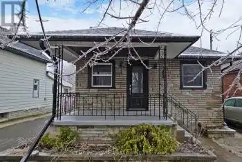 737 Lock Street, Peterborough (Otonabee), Ontario K9J1W4, 3 Bedrooms Bedrooms, ,1 BathroomBathrooms,All Houses,For Sale,Lock,X12051929