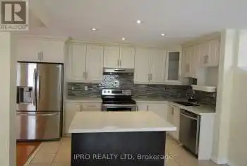 99 Monaco Court, Brampton (Fletcher's Meadow), Ontario L7A1X2, 3 Bedrooms Bedrooms, ,3 BathroomsBathrooms,All Houses,For Rent,Monaco,W12052129