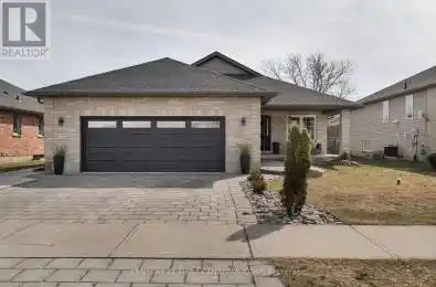 292 Thorn Drive Strathroy Caradoc (NE) Ontario N7G4E1