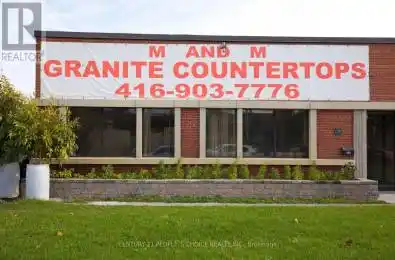 63 Torbarrie Road Unit# 01 Toronto (Downsview-Roding-CFB) Ontario M3L1