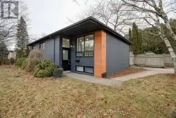 1 Willis Drive, Aurora (Aurora Highlands), Ontario L4G2J8, 5 Bedrooms Bedrooms, ,2 BathroomsBathrooms,All Houses,For Rent,Willis,N12052803