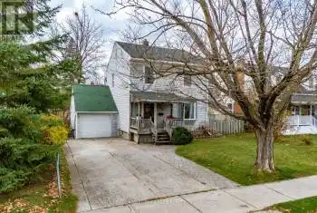 769 Chesterfield Avenue, Peterborough (Northcrest), Ontario K9H4Y1, 3 Bedrooms Bedrooms, ,2 BathroomsBathrooms,All Houses,For Sale,Chesterfield,X12053052