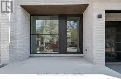 17 Broadview Avenue Mississauga (Port Credit) Ontario L5H2S8