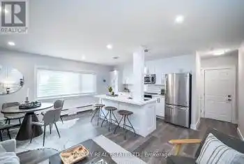 42 Cavell Avenue Unit# 5, Toronto (Mimico), Ontario M8V1P2, 2 Bedrooms Bedrooms, ,1 BathroomBathrooms,All Houses,For Rent,Cavell,W12053897