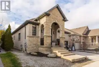 350 Via Romano Boulevard, Vaughan (Patterson), Ontario L6A0H6, 5 Bedrooms Bedrooms, ,4 BathroomsBathrooms,All Houses,For Sale,Via Romano,N12054002