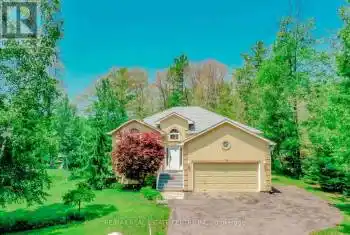 1102 Siesta Drive, Tiny, Ontario L0L1P1, 3 Bedrooms Bedrooms, ,2 BathroomsBathrooms,All Houses,For Sale,Siesta,S12054310