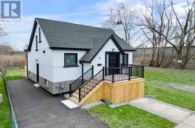 10 Bayside Avenue Hamilton (Hamilton Beach) Ontario L8H7B4