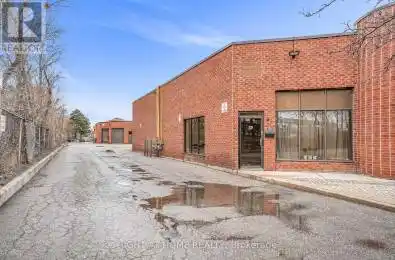 2011 Lawrence Avenue Unit# 29 Toronto (Weston) Ontario M9N3V3
