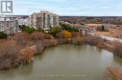 610 Bullock Drive Unit# 1112 Markham (Markville) Ontario L3R0G1