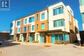 1050 Portage Parkway Unit# 39, Vaughan (Concord), Ontario L4K0K3, 4 Bedrooms Bedrooms, ,2 BathroomsBathrooms,All Houses,For Sale,Portage,N12054715